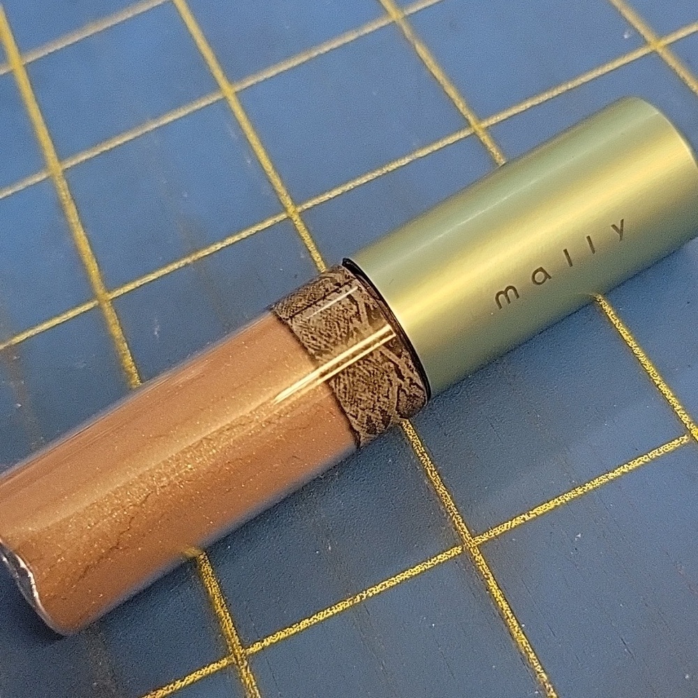 Mally Beauty Shimmering Twilight 2.8g Eyeshadow New